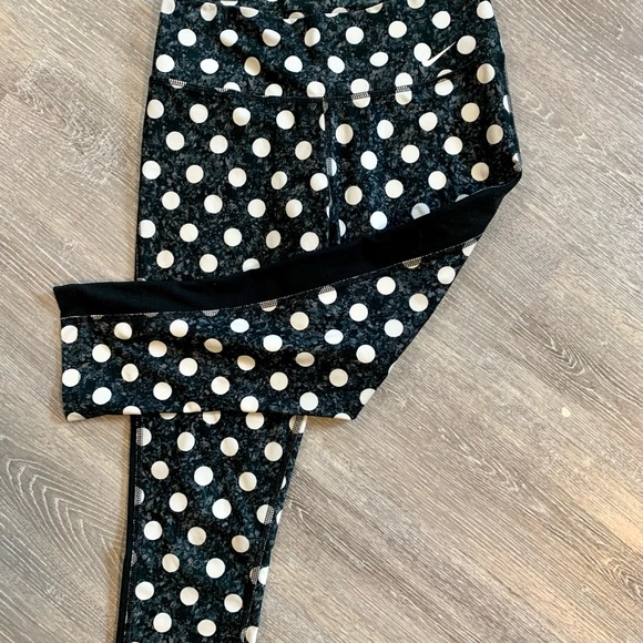 Nike Dry Fit size small - Picture 2 of 3